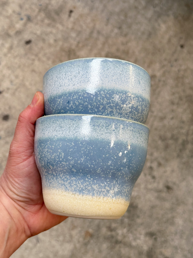 HORIZON large cup - blue mist / eggshell