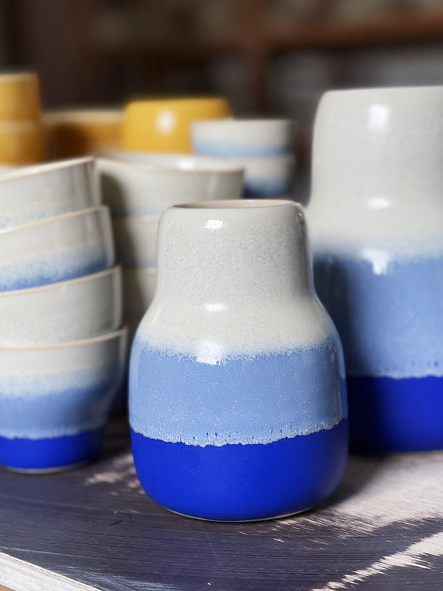 HORIZON medium cup - white/cobalt