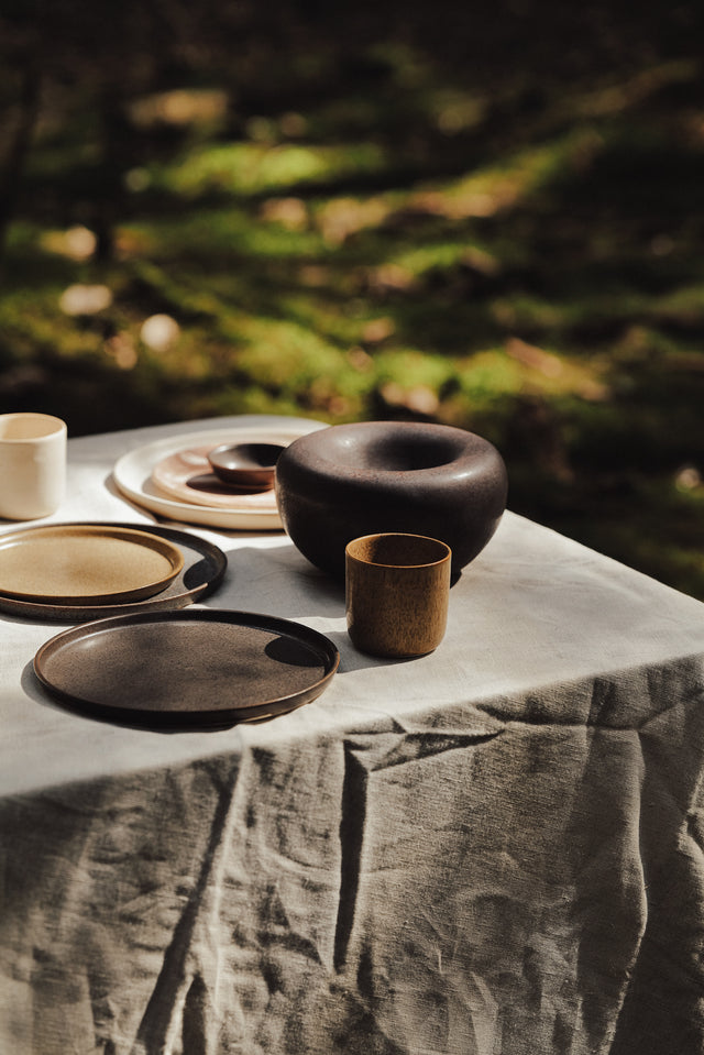 Nordland Medium Plate - Walnut