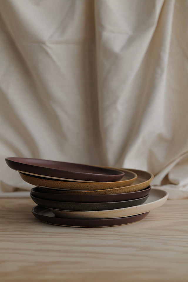 Nordland Medium Plate - Walnut